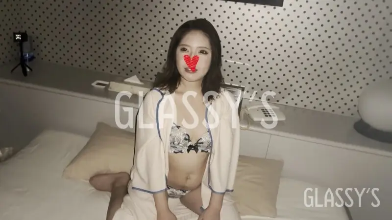 FC2-PPV-4669351 #17 Massive ejaculation into the mouth of a beautiful and cute married woman│GLASSY'S