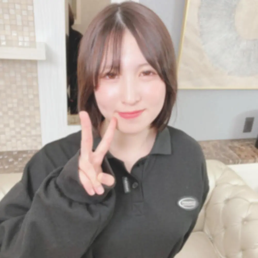 FC2-PPV-4742946 FC2-PPV-4742946 【初撮り】 クールでアイドル級フェイスの色白で健康的な美裸体に大量中出し大量顔射。終わりを感じさせる汗とエロい行為に恥じて濡れる蜜壺。経験少ない強烈な締め付けに暴発。