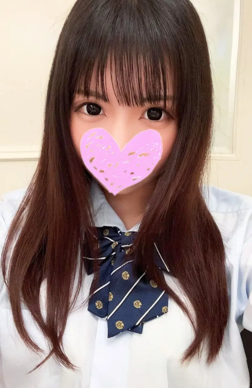 FC2-PPV-4568992 独占販売【無修正】 変態な欲望を抑えきれないオジサンの絶倫チンポを拒絶できないS級制服美女に生ハメ～勝手に種付けピストンで中出ししました!