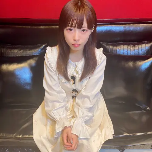 FC2-PPV-4581995 ★特典で無修正と膣内カメラ ♀119 一足早いサンタからまたまたプレゼント♡このおなご、 結構かわいくないですか？もちろん中だしです