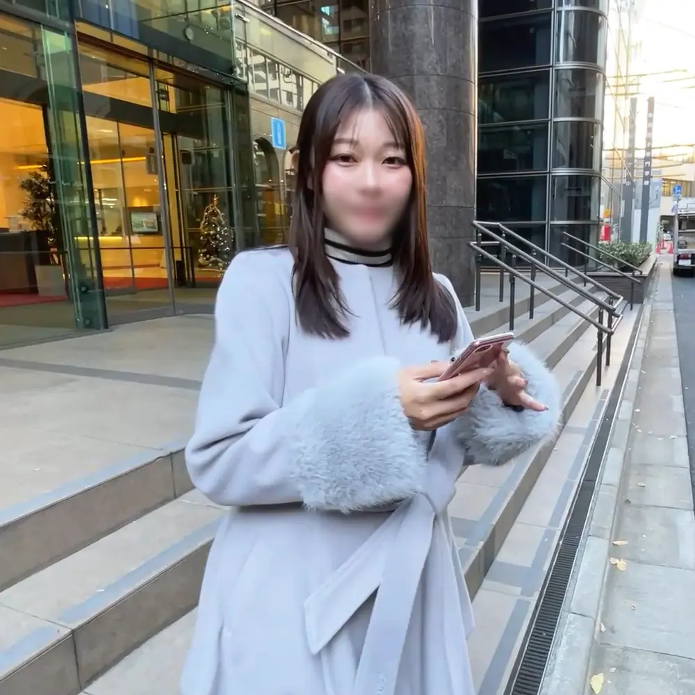 FC2-PPV-4590972 独占販売初撮り※同棲中の彼氏と喧嘩し**、中年オヤジ宅に泊めてくれる変わりに中出しでお返しご奉仕♡【無】 ※特典付き