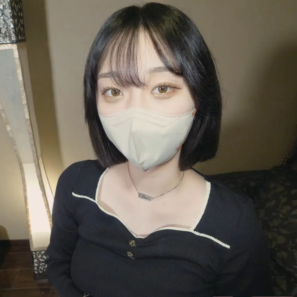 FC2-PPV-4601608 独占販売60%OFF!大好評により復活撮影\! !※美乳スタバ学セイ店員が再撮影??また金欠??　「中はダメ...」今回はしっかい小作り中出しさせてもらいました。