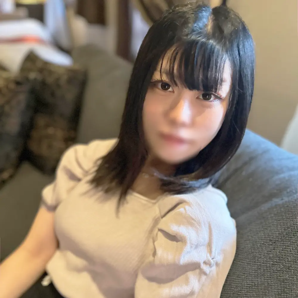 FC2-PPV-4621974 独占販売50%OFF!某有名大学4年　※暇すぎてX裏垢で密会　内緒で生チンポ挿入「あったかい\. ..」大量中出しで悪いムスめを小作り成敗