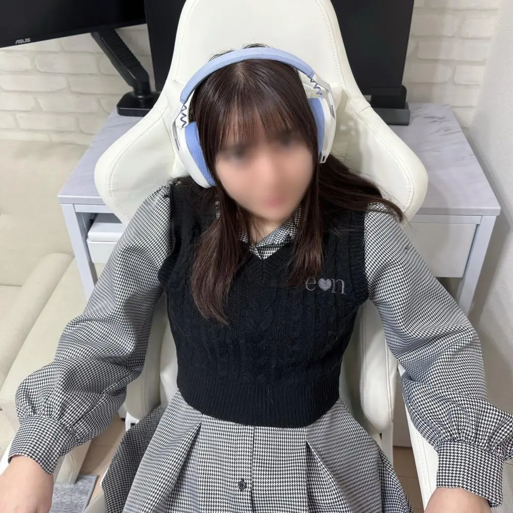 FC2-PPV-4647488 50%OFF!川口春◯似の女上司に自宅で筆おろししてもらい、 最高の童貞卒業を果たしました