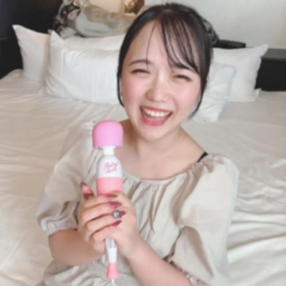 FC2-PPV-4556143 【永久保存／５発射／カメラ故障】 淫乱色白早漏潮吹きむす./めと、汗＆唾液＆精液＆マン汁が部屋中に飛び散る濃厚３Ｐ。