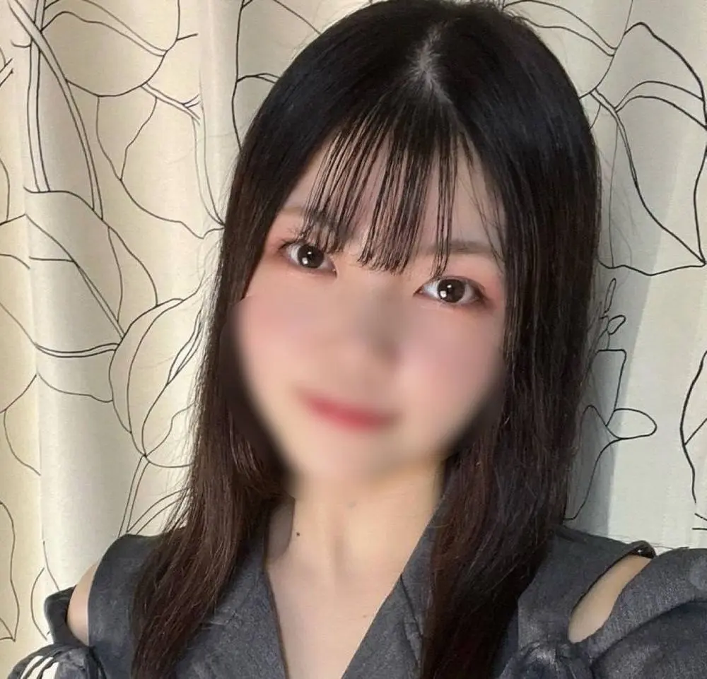 FC2-PPV-4558077 独占販売50%OFF!【顔出し&特典有り】 可愛いくて超敏感の19歳JDを寮に連れて行き中出しハメ！特典ベランダの窓を開けて声を抑えながらバックハメ中出し