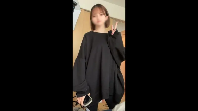 FC2-PPV-4565566 サークルにいる彼氏持ちのしょ./う**系なのに巨乳すぎる後輩を持ち帰って彼氏にナイショの中出しエッチ