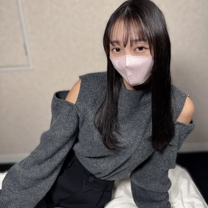 FC2-PPV-4856864 初撮り！【中出し】 経験人数が少なく彼氏に一途な美女をNTR。彼ちんより気持ち良くなっちゃう濡れまんこに中出し。水着の日焼け跡がシコい。※特典あり