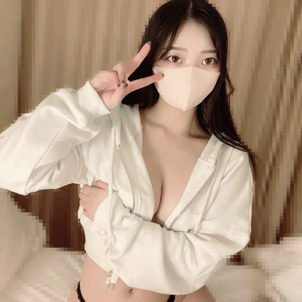 FC2-PPV-4121708 50%OFF!【#112】 おしとやか美人の中身は純粋スケベだった？！こんな可愛い*に見つめられたり、騎乗位で自ら中出しさせてくるお泊りエッチが最高の体験だった。♡両想い♡