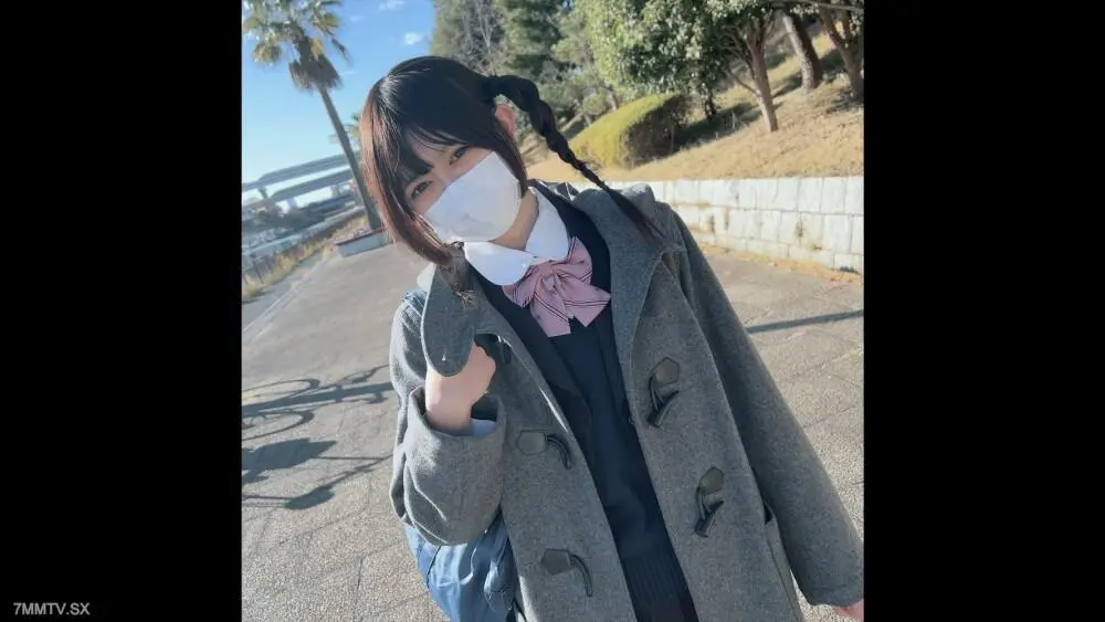 FC2-PPV-4272391 第一次拍照和露臉！ ！限量到明天！ ！放學後，我給一個黑髮、蓬鬆雙馬尾的原始女孩打電話，進行一場只有我們兩個人的秘密活動……該回家了，但我連續兩次中出她，直到晚上 8 點宵禁！ ！