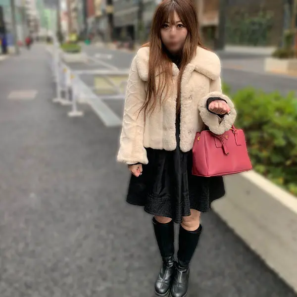 FC2-PPV-4302964 【顔出し】 【不倫・ハメ撮り】近所のテンション高めでノリがよい可愛らしい人妻を寝取りました。