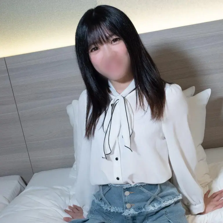 FC2-PPV-4309852 独占販売【無】 なみちゃん(18歳)生美脚をまんぐり返して膣の奥まで高速ピストンFUCK！綺麗なパイパンおマンコにたっぷり孕ませ中出し