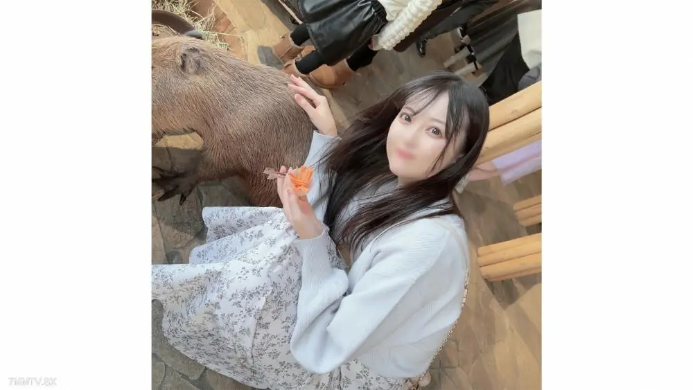 FC2-PPV-4401493 首次拍攝 /外觀！呢限制直到明天！呢一個整潔而美麗的新秀女人◯ana式美容師絕對服從我！呢舔牙豎起的生殖器，可疑地閃耀著油，可疑地射擊，陰道暨射擊！呢