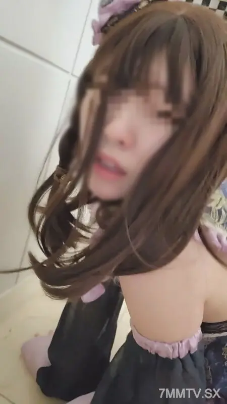 FC2-PPV-3977699 【限定出場15000→7500】女優蛋。萬聖節前...在舔陰的 ahegao 臉上痛苦地在陰道內大量射精