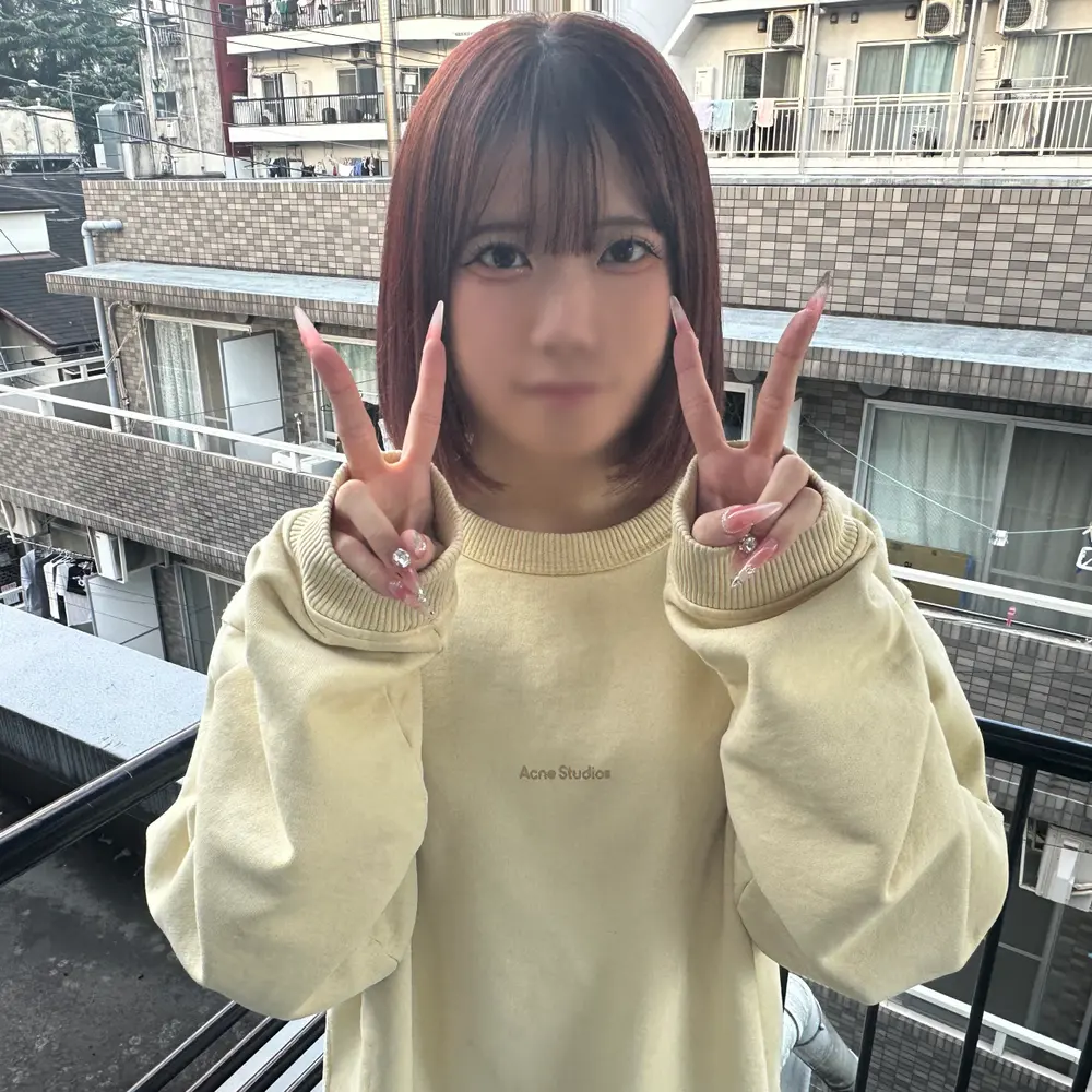 FC2-PPV-4820966 独占販売69%OFF!【16迄1290pt】 小さくてアイドル資質の愛しいムスメ。「あぁイキそう…イク！」新居のベランダ前で細い腰を掴み、高速ピストンで連続イキ、喘ぎまくり。半外半中で締め付けマンコに濃厚ザーメン注ぎ込む。