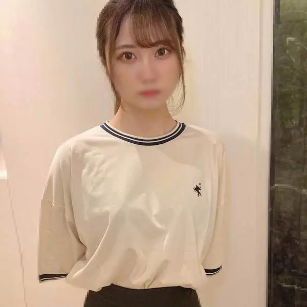 FC2-PPV-3690078 【#98-2】 圧倒的美形な本物モデルの卵と再開セックス。美女のポニテ姿に萌え大興奮！！お願いして連続中出しさせて貰ったらめっちゃ出た。♡ツンデレ♡