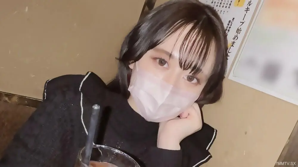 FC2-PPV-3189950 2/28まで限定1980pt！！【【無修正・祝】処女です!!まだキスも経験がない超貴重な女の子を撮り下ろし！【後編】いよいよ処女喪失！相手は小汚い50歳のオヤジ！！そして３P！最後に無許可で生中出し２