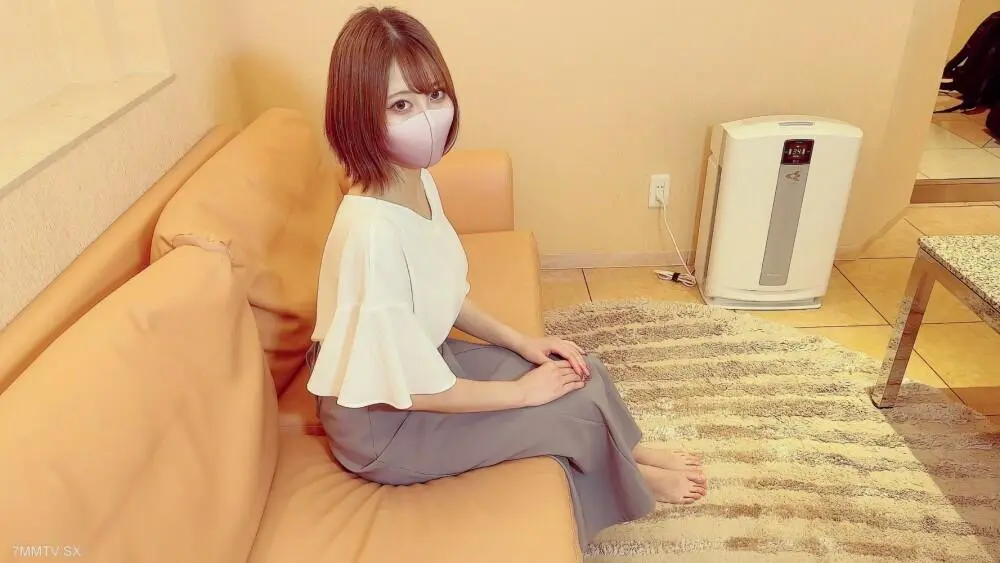 FC2-PPV-3266634 「First Saddle / Creampie」她或她以外的人！