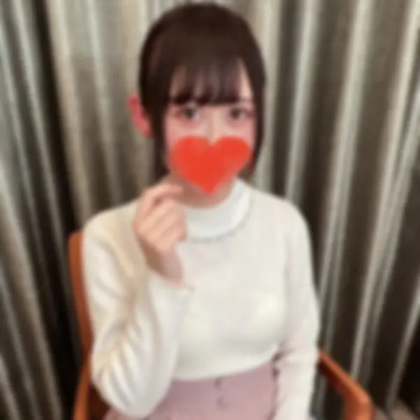 FC2-PPV-3079995 【※拡散禁止】 MV再生数100万超えの本物地下アイドル。敏感なカラダを刺激され、トロトロに濡れまくりで喘ぎまくり。生挿入に不安な顔も最後は人生初の大量中出し。ファン激怒の幻の作品。